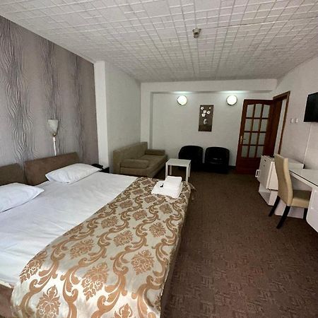 Darin Hotel Bucureşti Ngoại thất bức ảnh