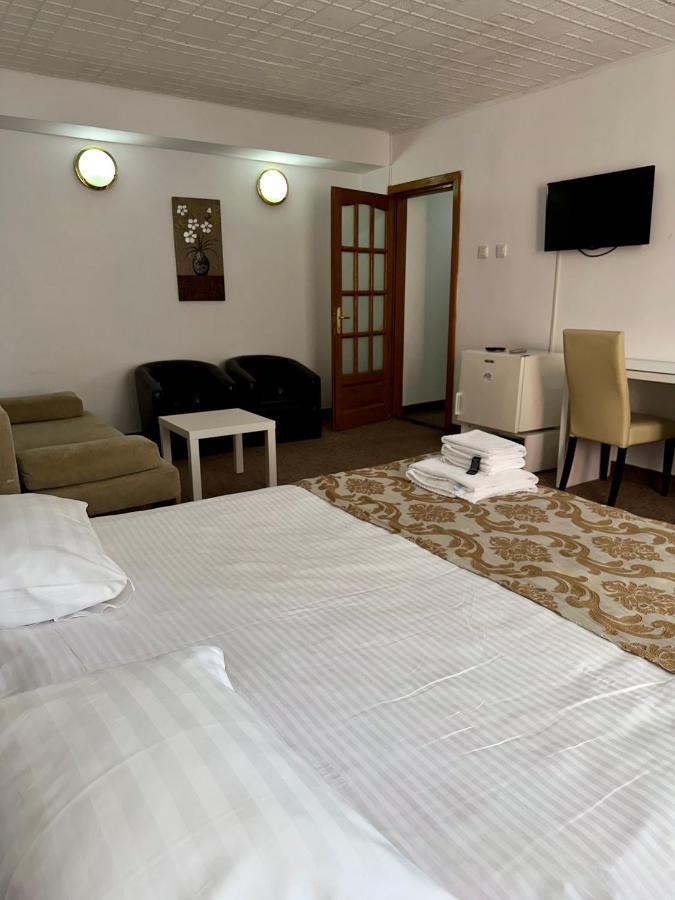 Darin Hotel Bucureşti Ngoại thất bức ảnh